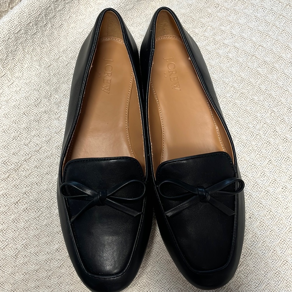 NIB JCrew size 8 black loafer